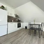 3 Personnes, Frontiere Suisse Apartment