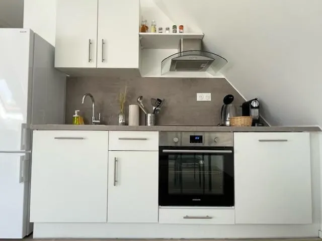3 Personnes, Frontiere Suisse Apartmán