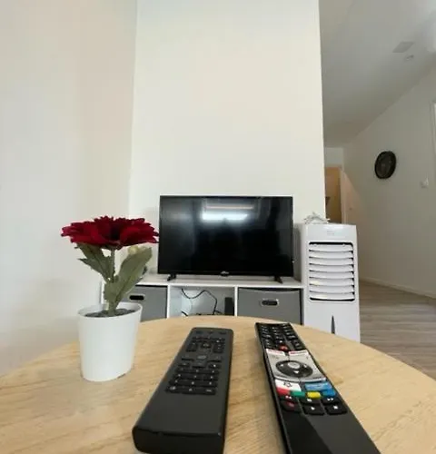 3 Personnes, Frontiere Suisse Apartamento *